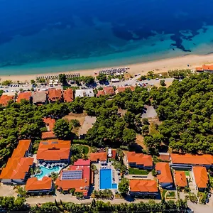 4* Complex Philoxenia